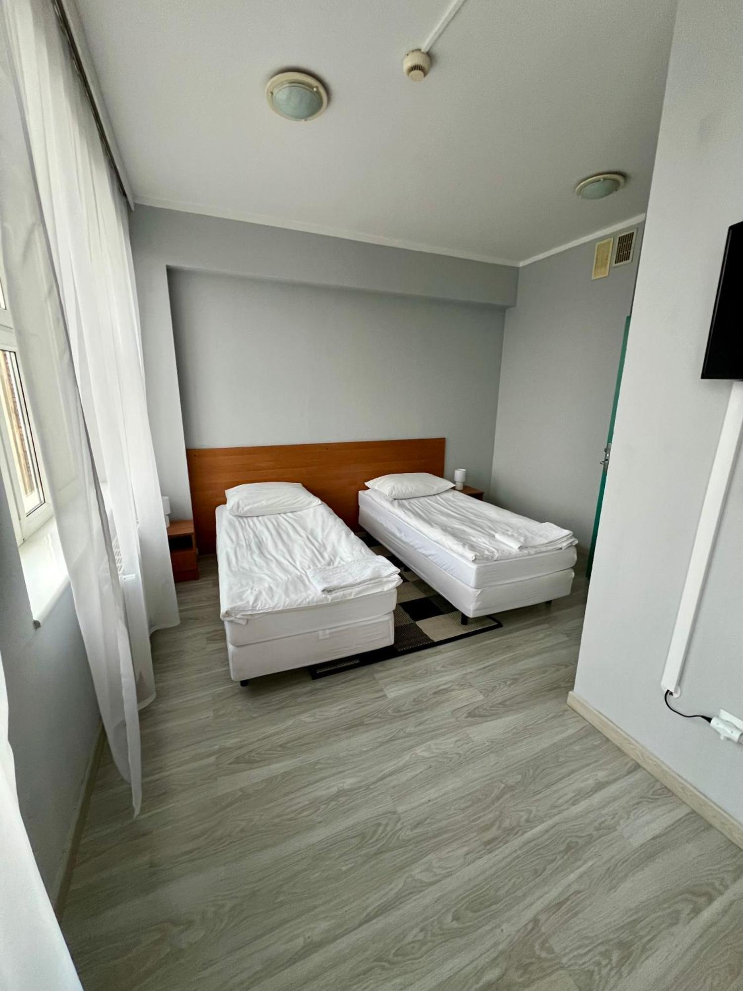 Hotel Akor บิดกอชซ์ ภายนอก รูปภาพ