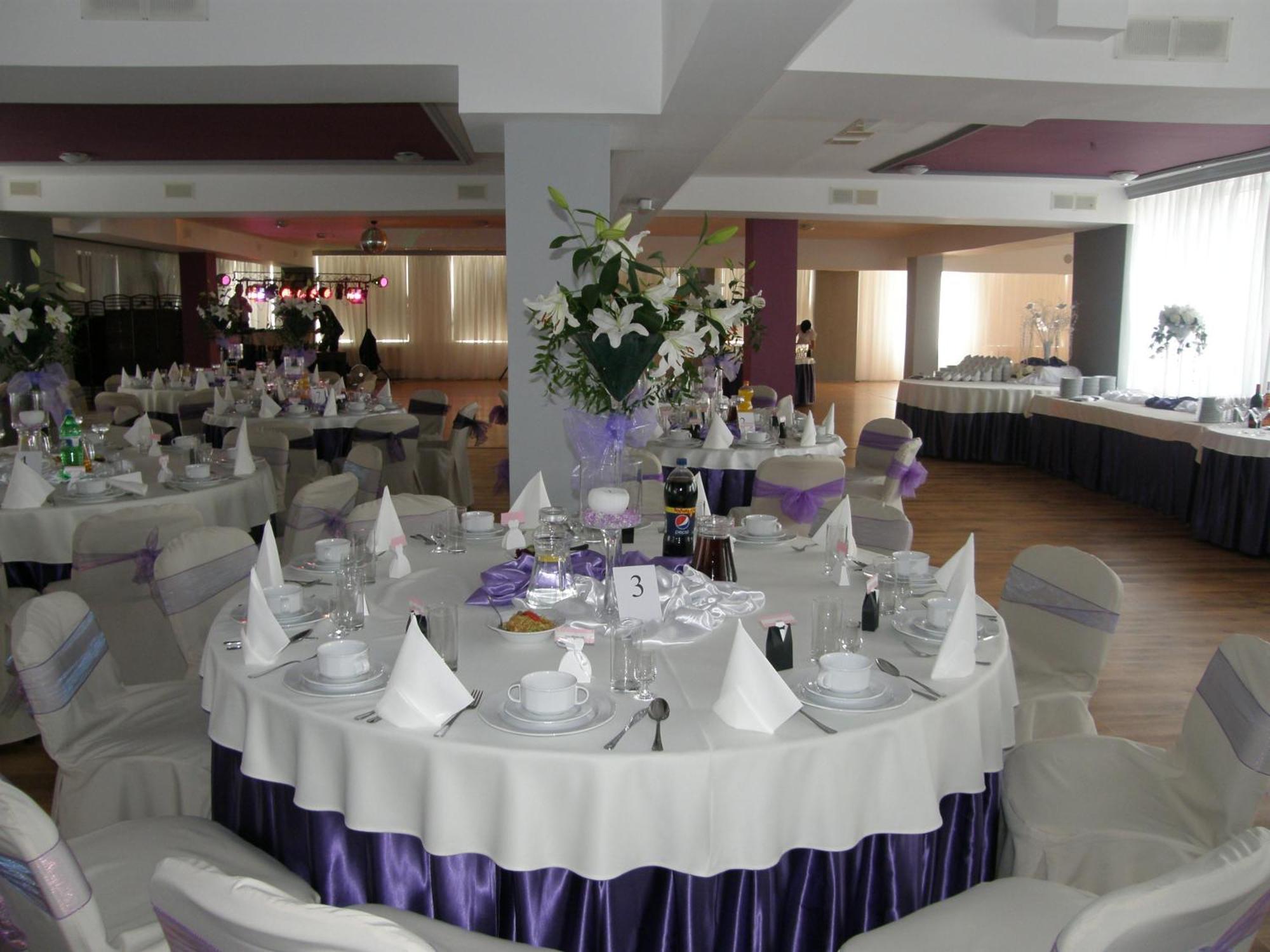 Hotel Akor บิดกอชซ์ ภายนอก รูปภาพ